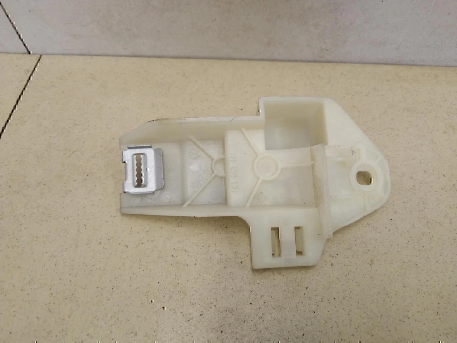 Кронштейн (сопут. товар) VW Jetta 2006-2011 - миниатюра 3