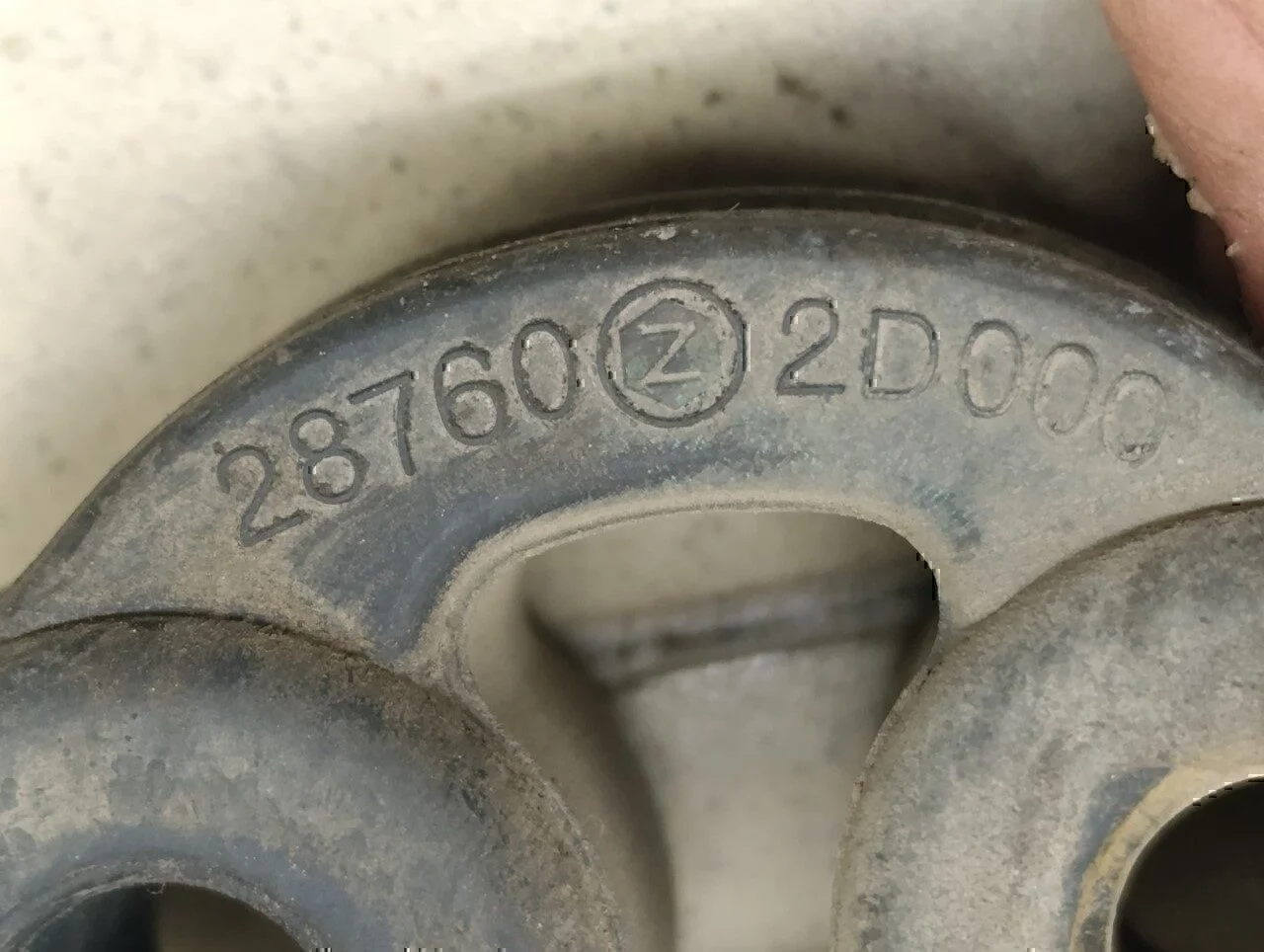 Резинка подвеса глушителя Hyundai-KIA Elantra 2000-2005 - миниатюра 4