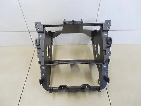 Рамка магнитолы VW Golf V 2003-2009