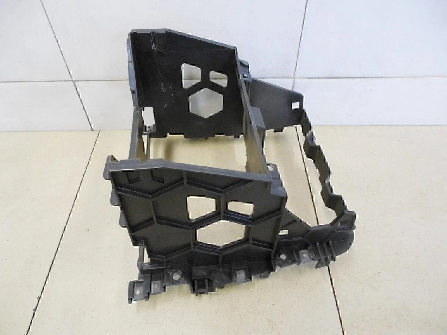 Рамка магнитолы VW Golf V 2003-2009 - миниатюра 4