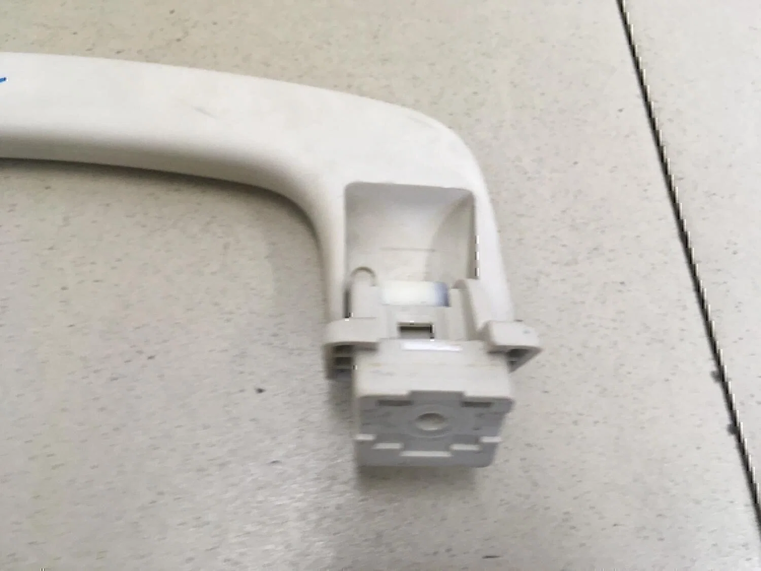Ручка внутренняя потолочная Peugeot-Citroen C4 2005-2011 - миниатюра 3