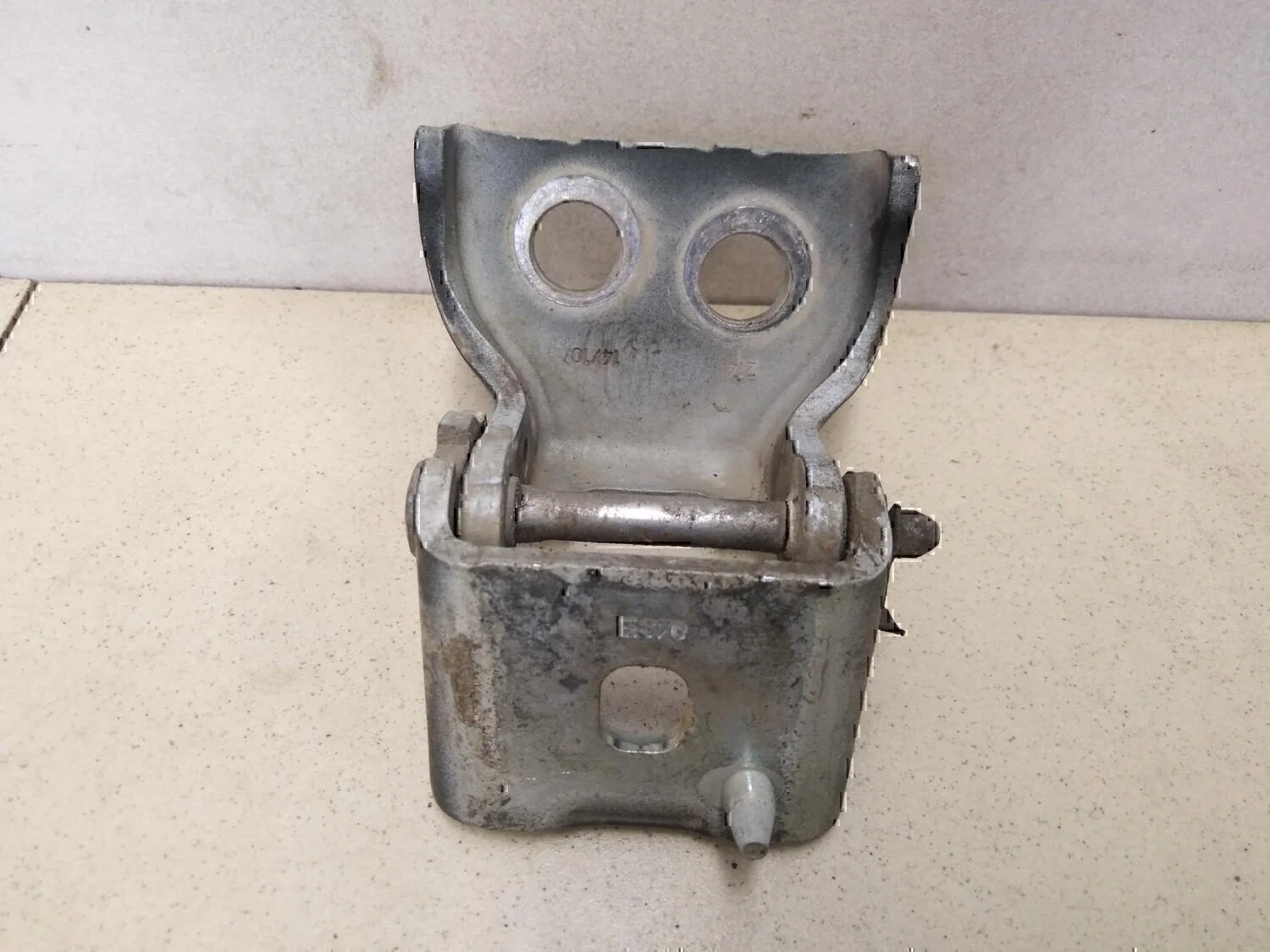 Петля двери Peugeot-Citroen C4 2005-2011 - миниатюра 3