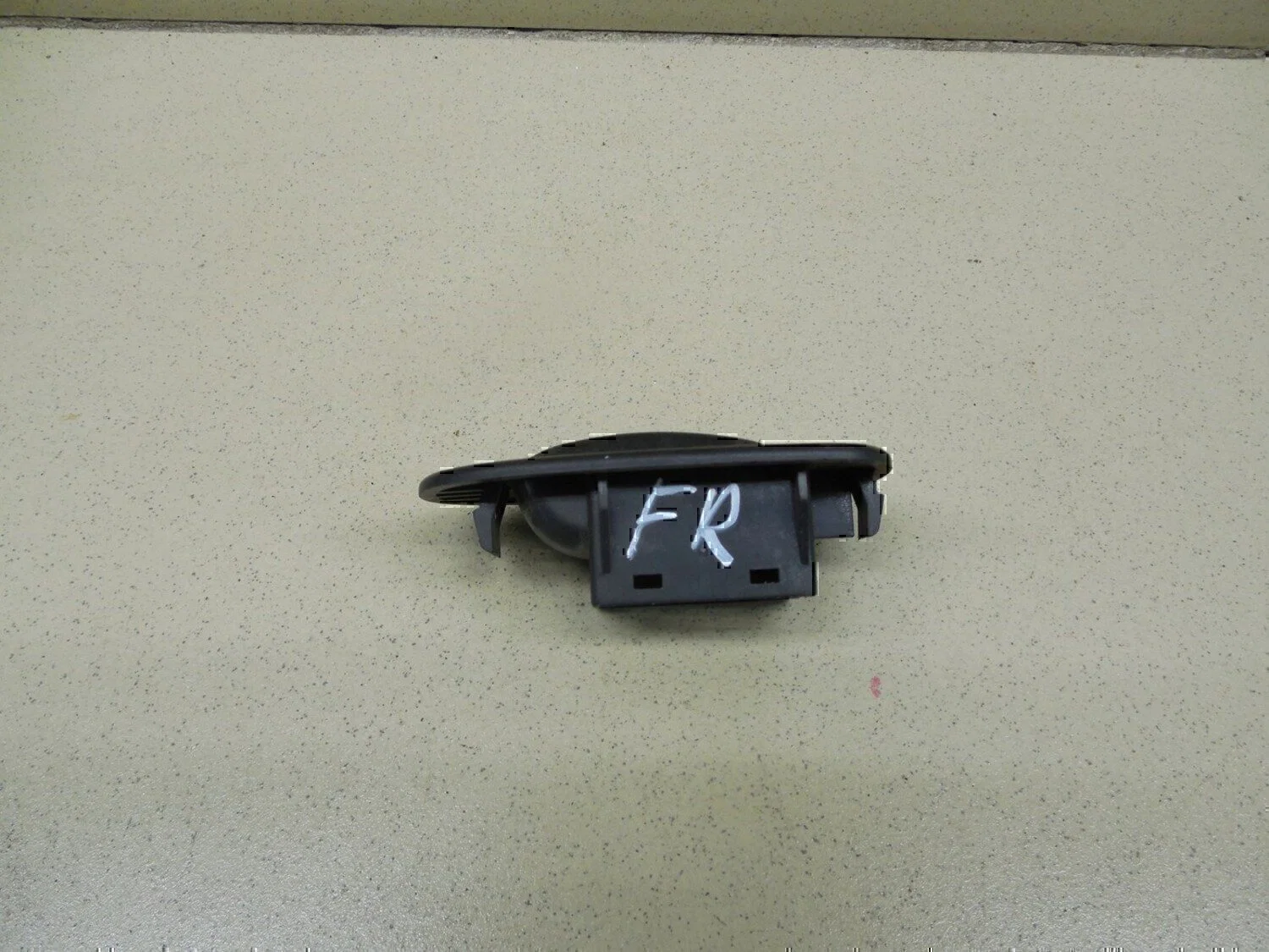 Накладка (кузов внутри) Hyundai-KIA Spectra 2001-2011 - миниатюра 2