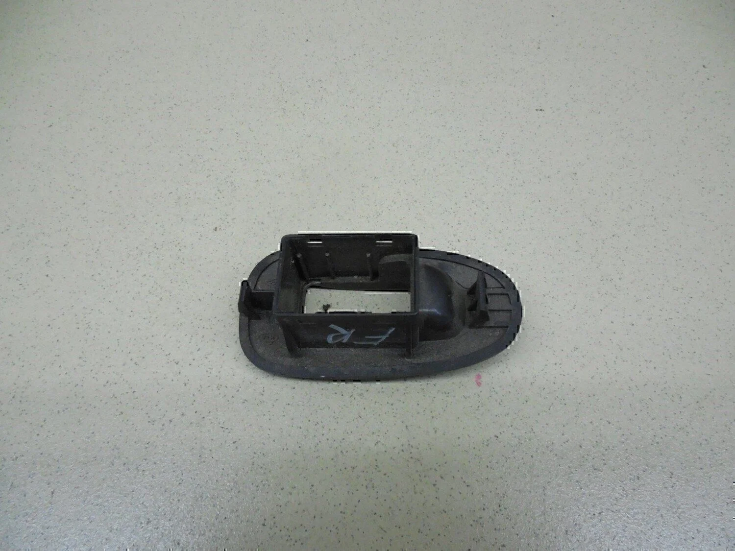 Накладка (кузов внутри) Hyundai-KIA Spectra 2001-2011 - миниатюра 3