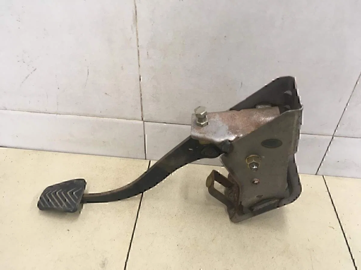 Педаль сцепления Hyundai-KIA Elantra 2000-2005 - миниатюра 3