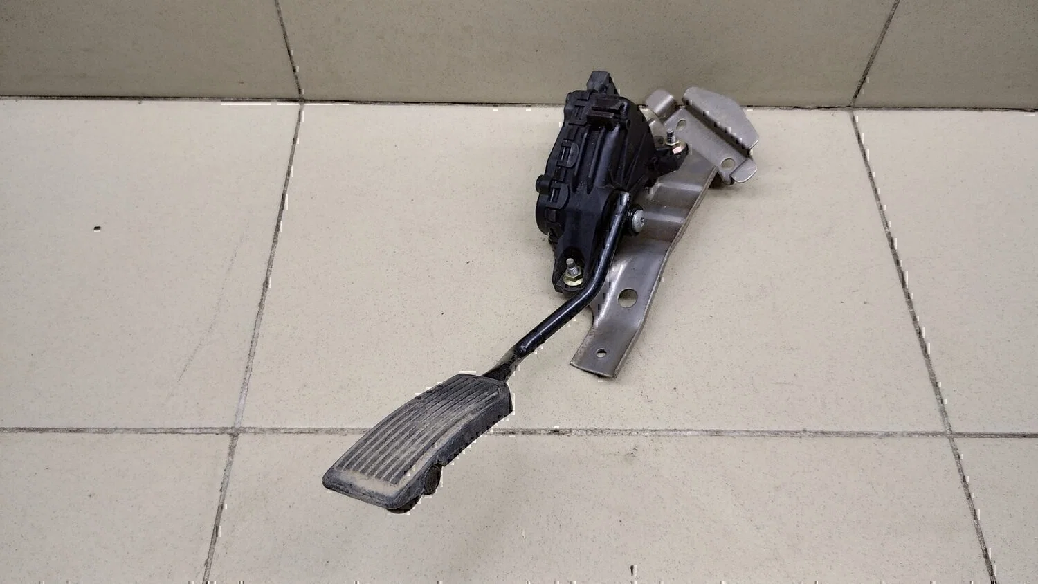 Педаль газа NISSAN Almera N16 2000-2006 - миниатюра 4