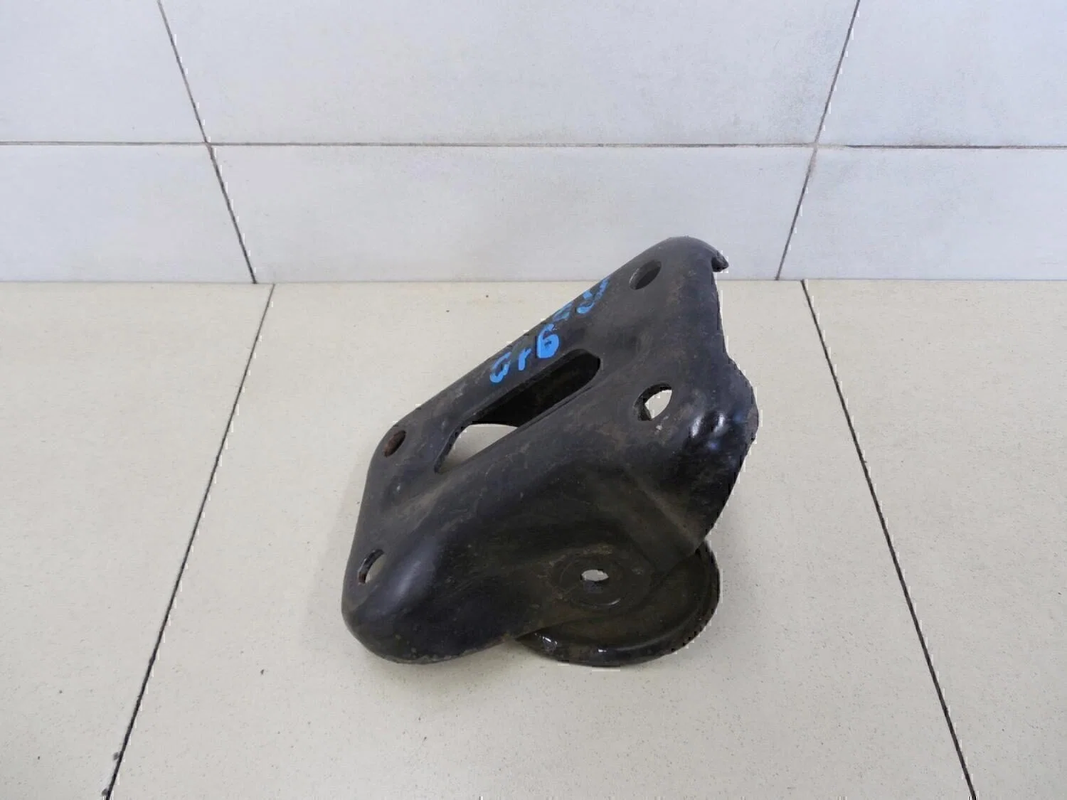 Кронштейн задней балки Peugeot-Citroen C4 2005-2011 - миниатюра 2