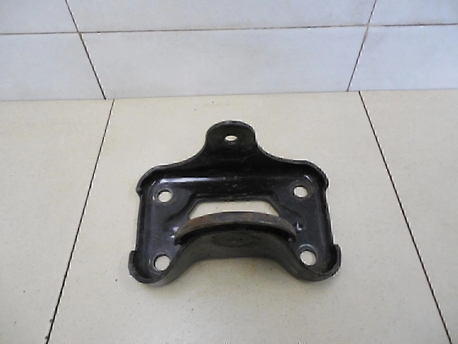 Кронштейн задней балки Peugeot-Citroen C4 2005-2011 - миниатюра 3