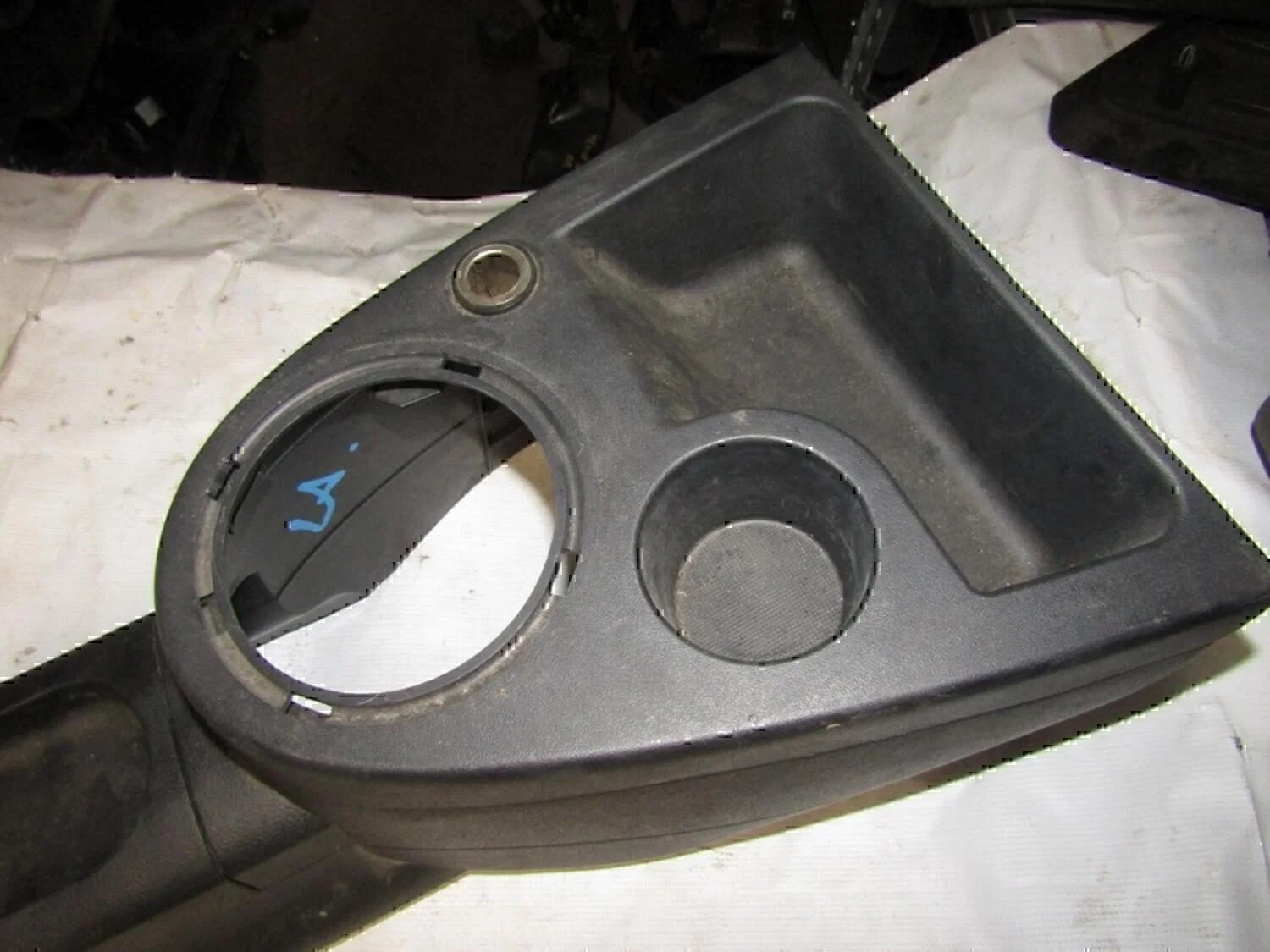 Консоль FORD Fusion 2002-2012 - миниатюра 3