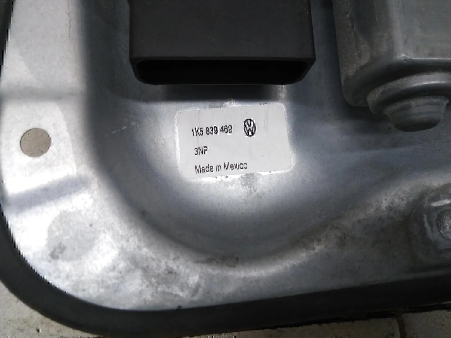 Стеклоподъемник электр. задний правый VW Jetta 2006-2011 - миниатюра 3