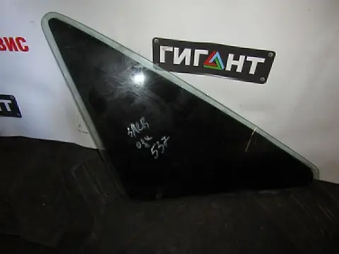 Стекло кузовное глухое левое Izh Oda 2126