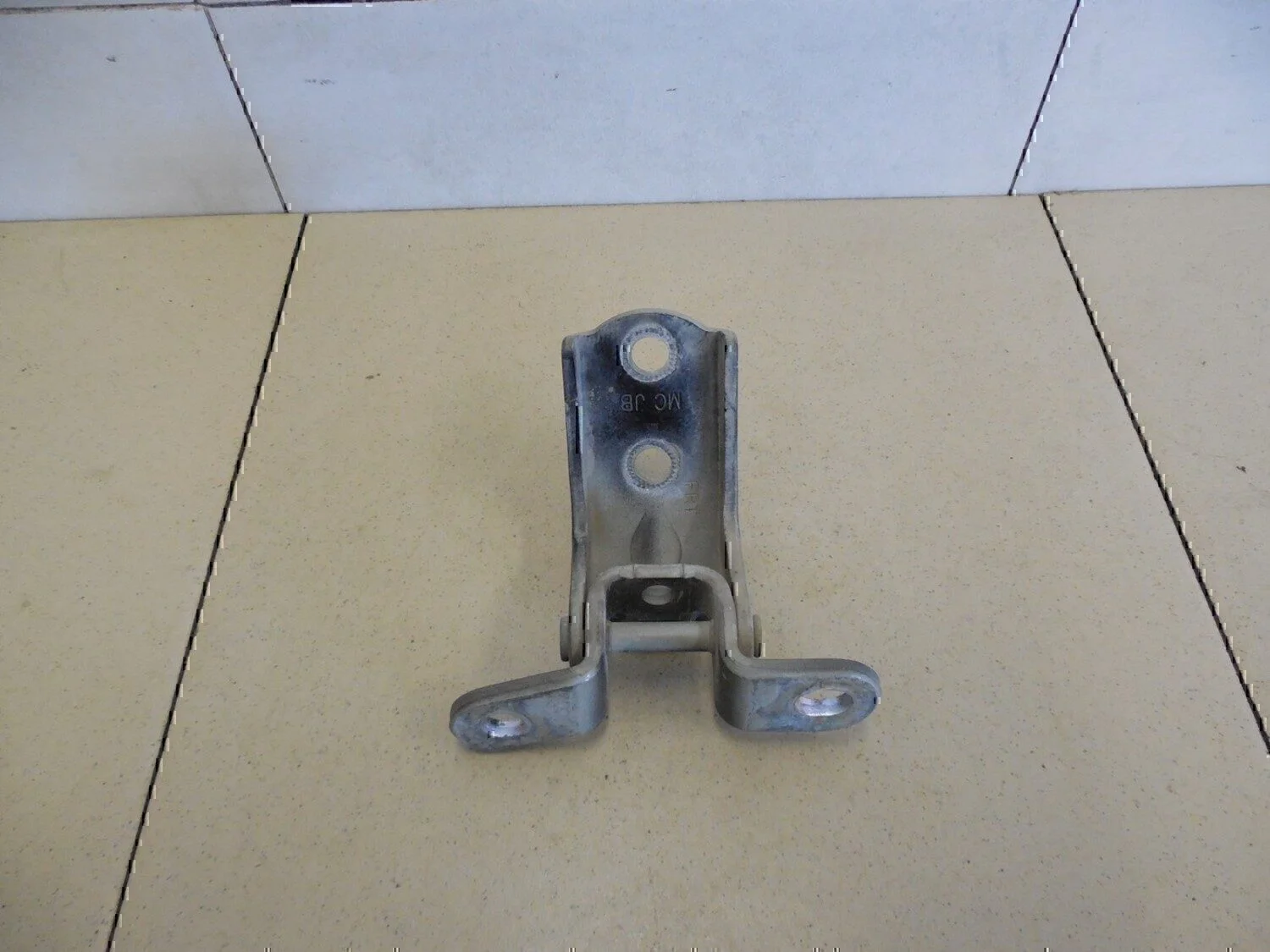 Петля двери передней Hyundai-KIA RIO 2005-2011 - миниатюра 2