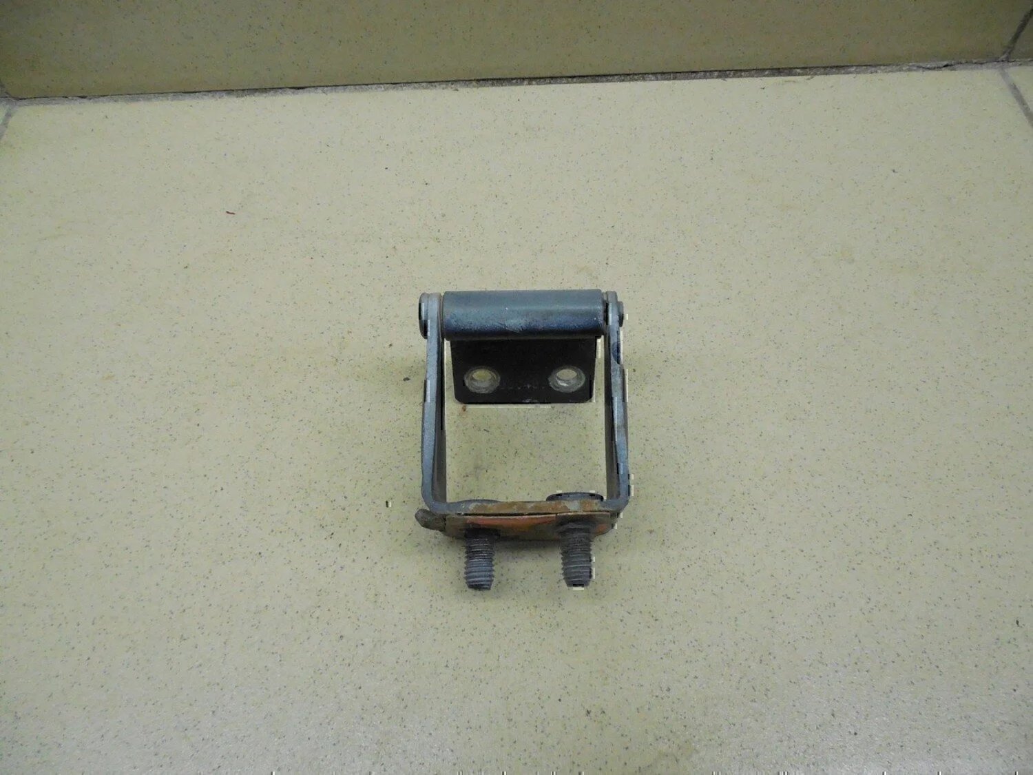 Петля двери багажника Chery Kimo (S12) 2008> - миниатюра 2