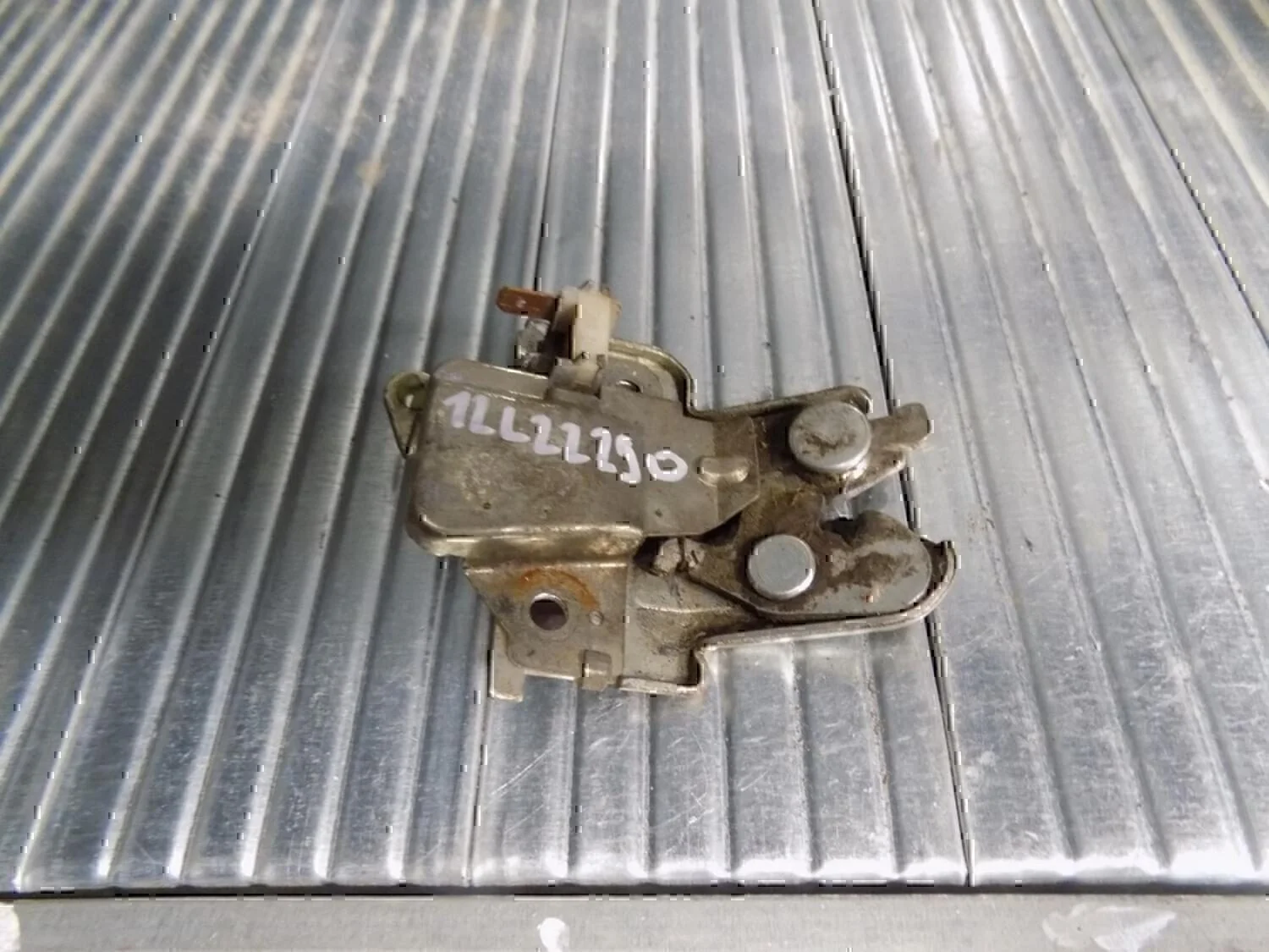 Замок багажника Chevrolet Lanos 2004-2010 - изображение 1