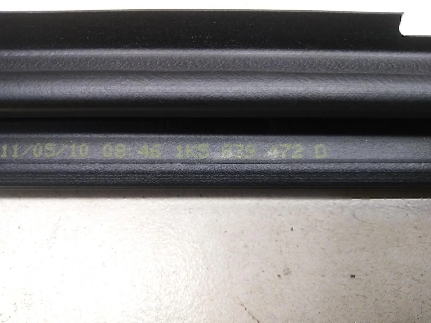 Накладка стекла заднего правого VW Jetta 2006-2011 - миниатюра 5