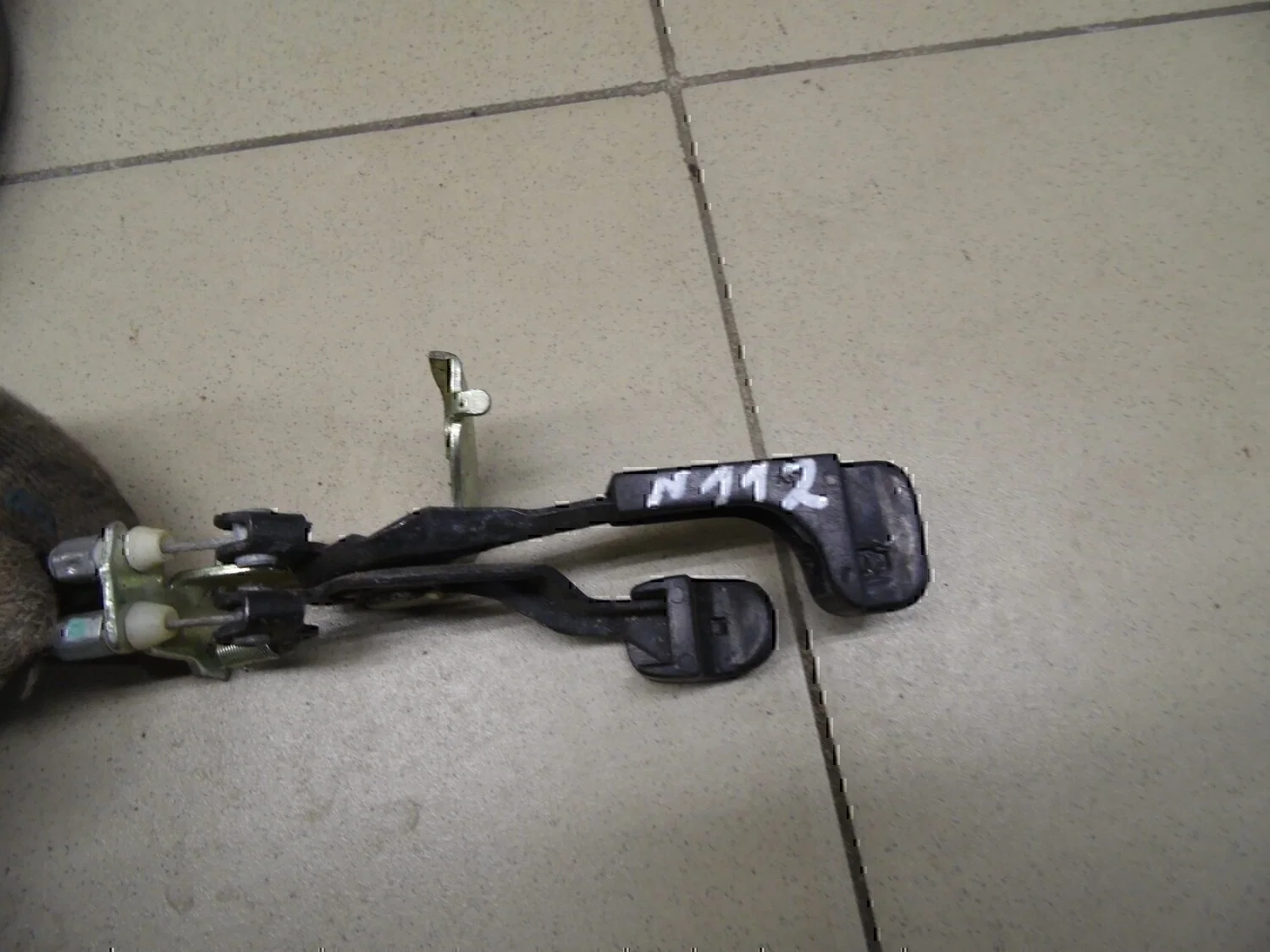 Ручка открывания багажника Chevrolet Lanos 2004-2010 - миниатюра 4