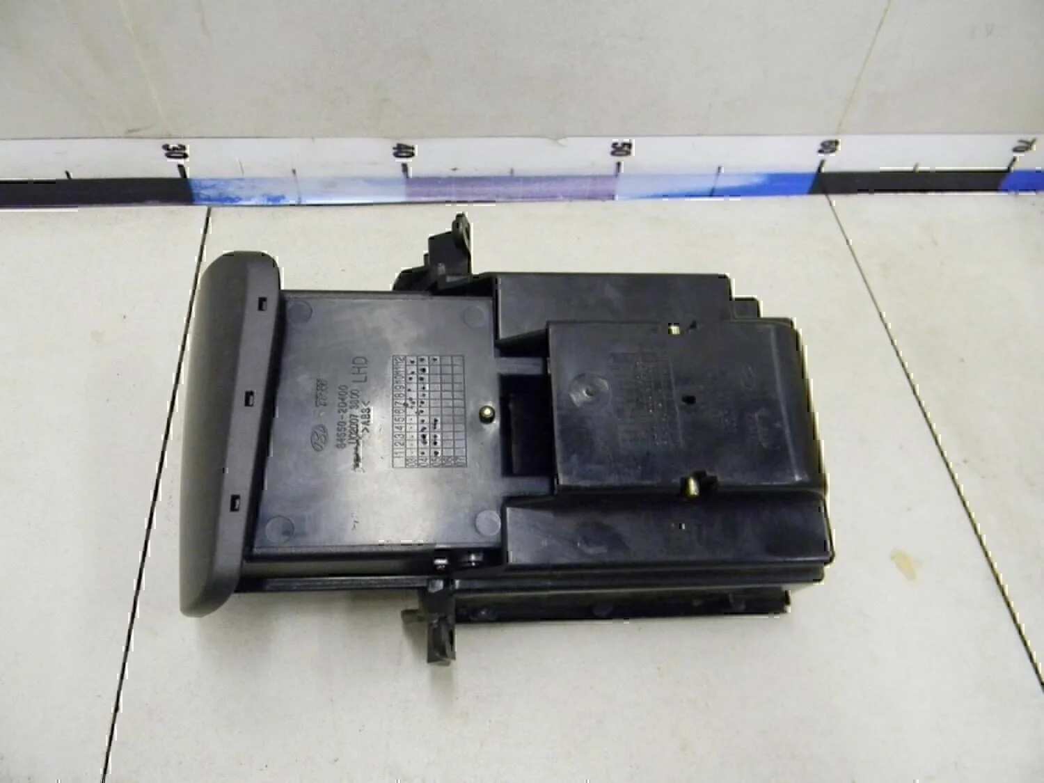 Пепельница передняя Hyundai-KIA Elantra 2000-2005 - миниатюра 2