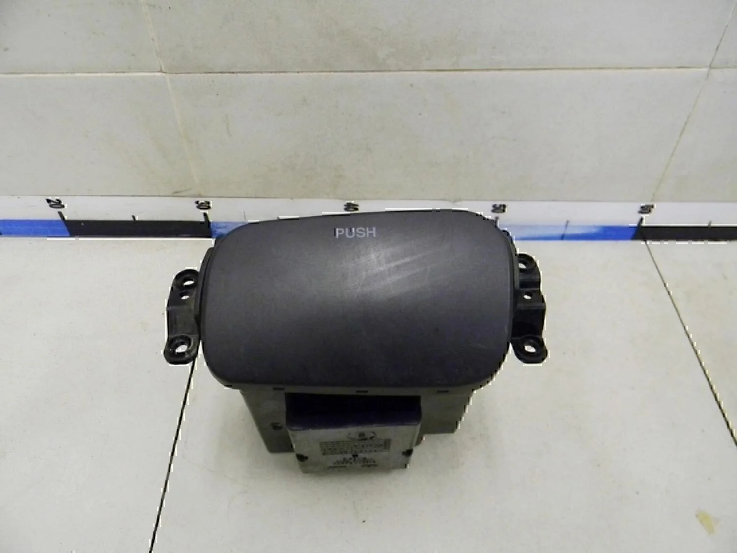 Пепельница передняя Hyundai-KIA Elantra 2000-2005 - миниатюра 4