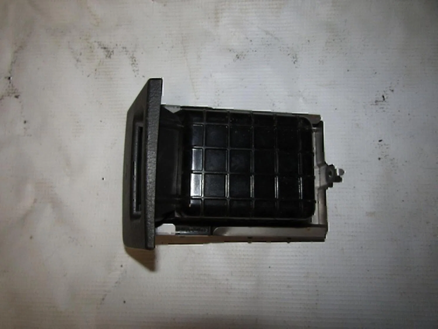 Пепельница передняя Chevrolet Aveo (T250) 2005-2011 - миниатюра 2