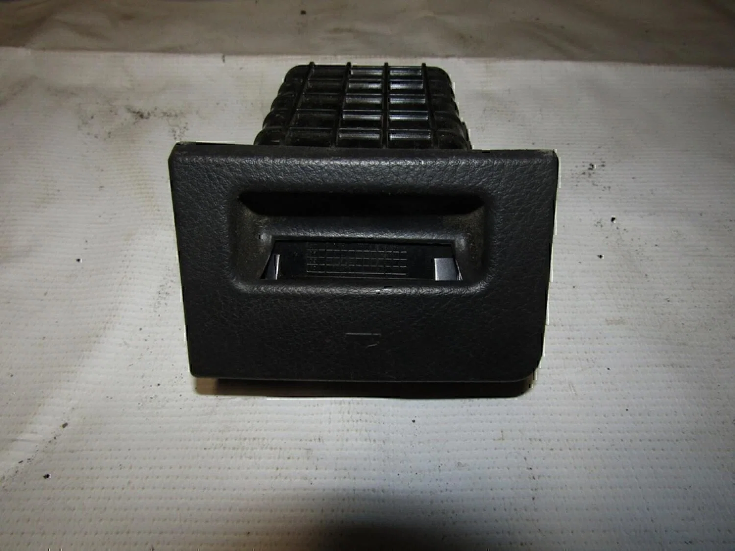 Пепельница передняя Chevrolet Aveo (T250) 2005-2011 - миниатюра 3