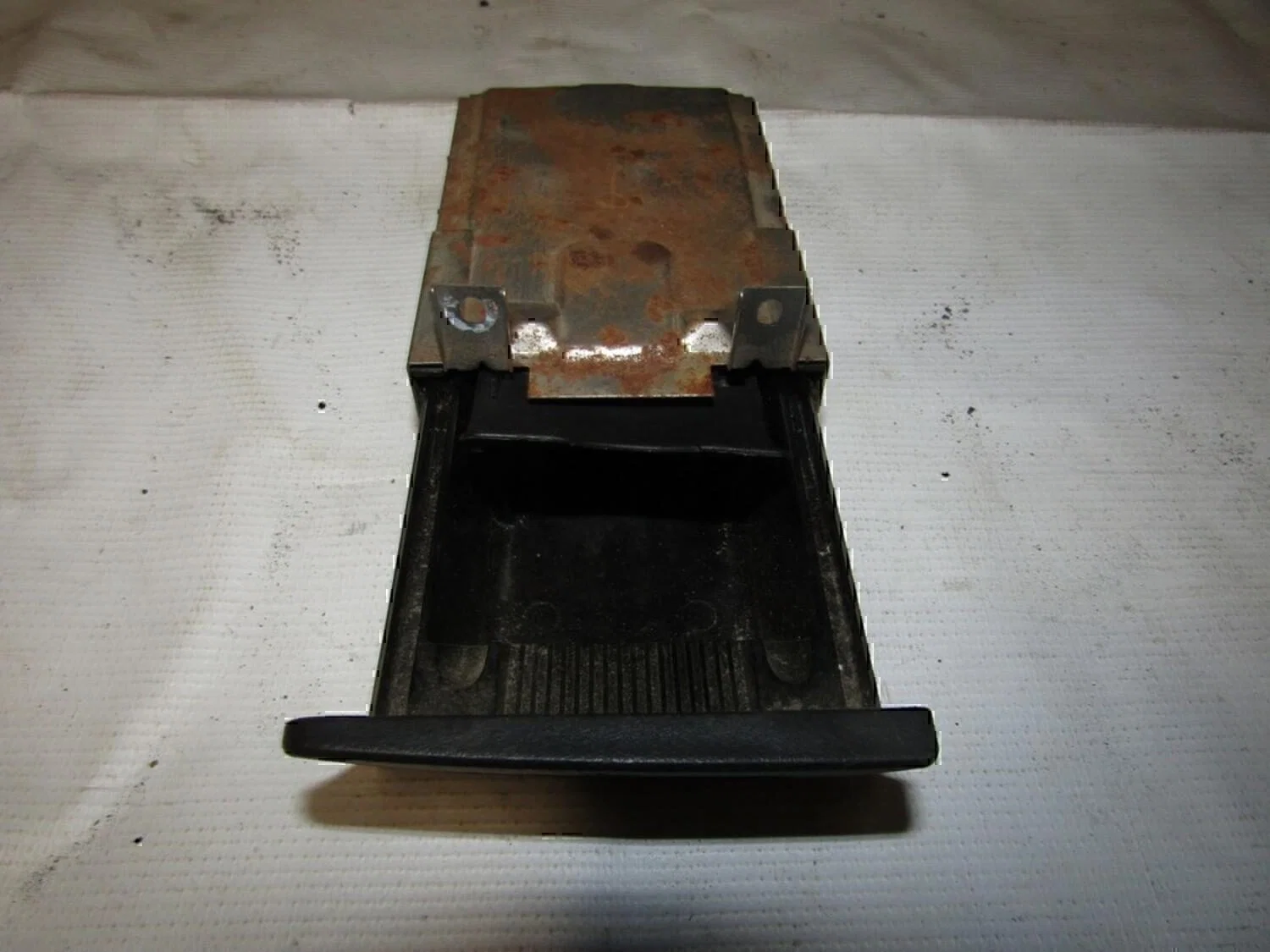 Пепельница передняя Chevrolet Aveo (T250) 2005-2011 - миниатюра 4
