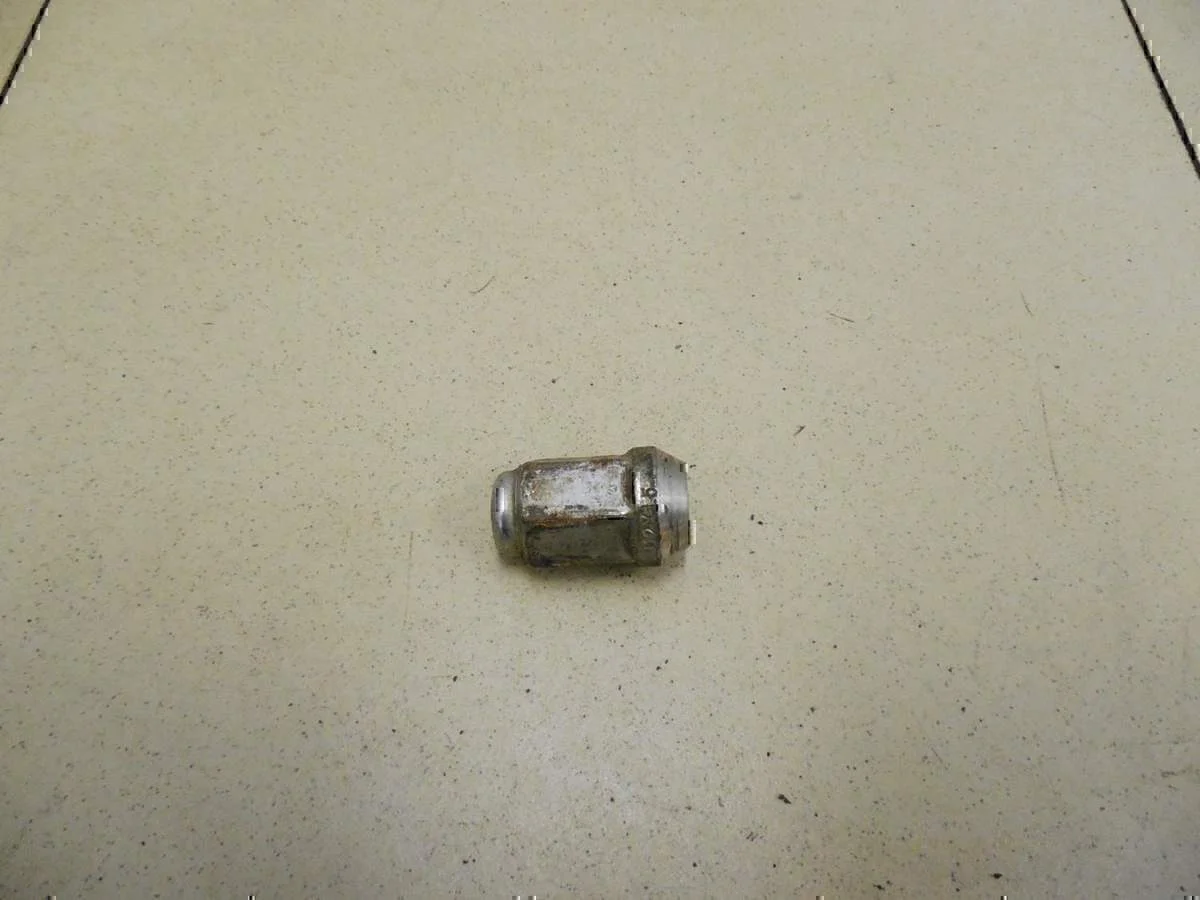 Гайка колеса Hyundai-KIA RIO 2005-2011 - миниатюра 2