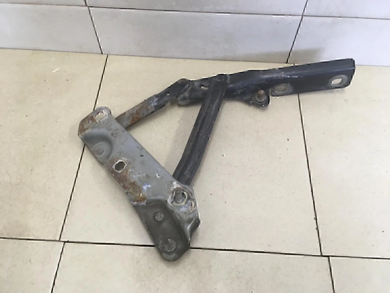 Петля капота правая OPEL Vectra B 1995-1999 - миниатюра 2