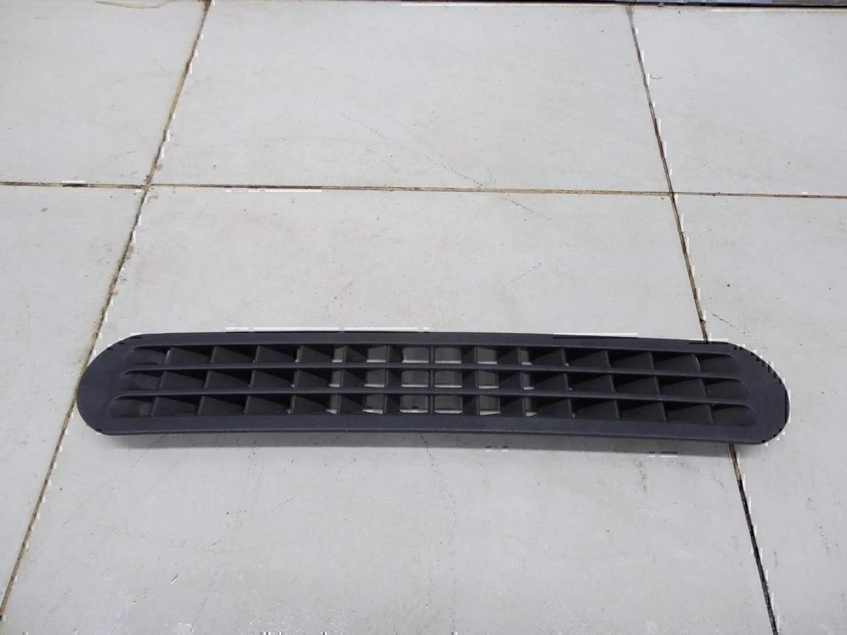 Накладка (кузов внутри) MITSUBISHI Colt (Z3) 2004-2012 - изображение 1