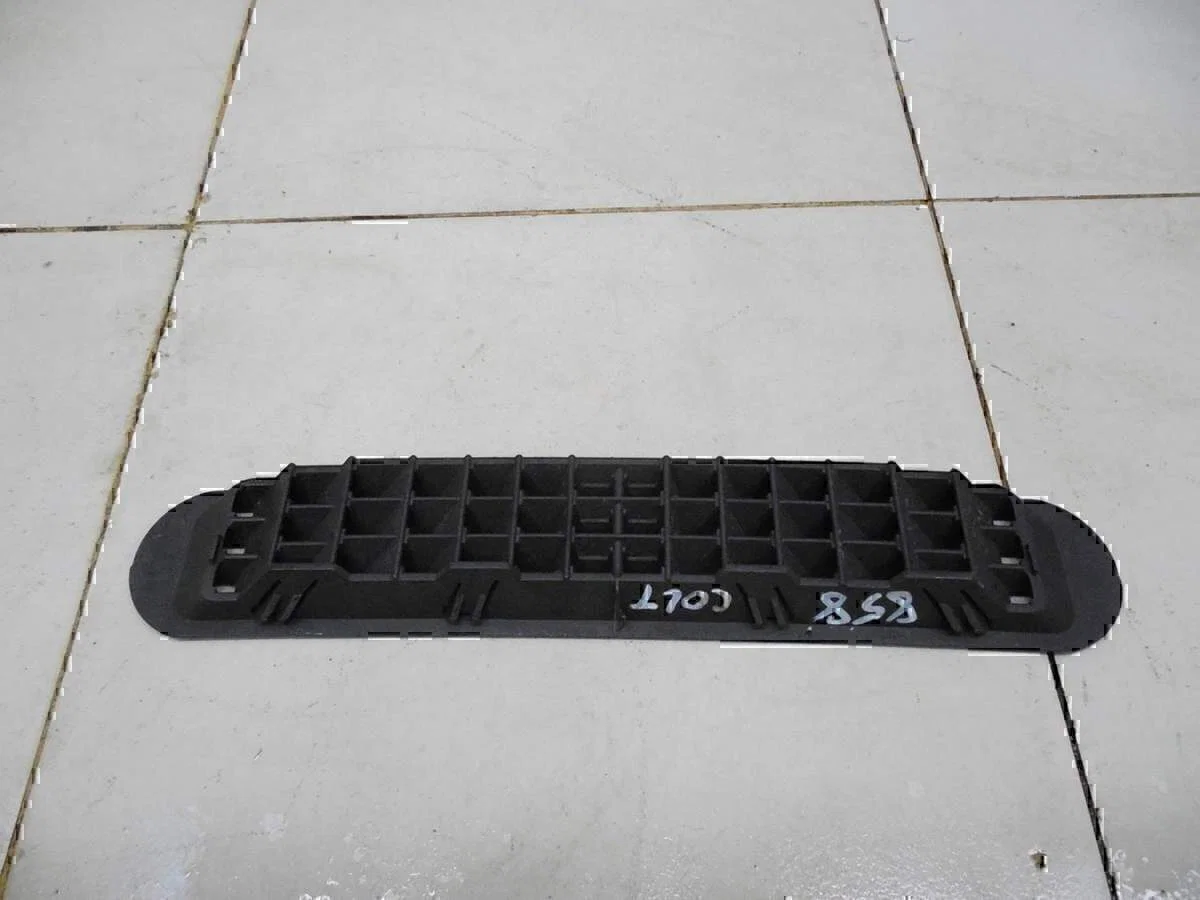 Накладка (кузов внутри) MITSUBISHI Colt (Z3) 2004-2012 - миниатюра 3