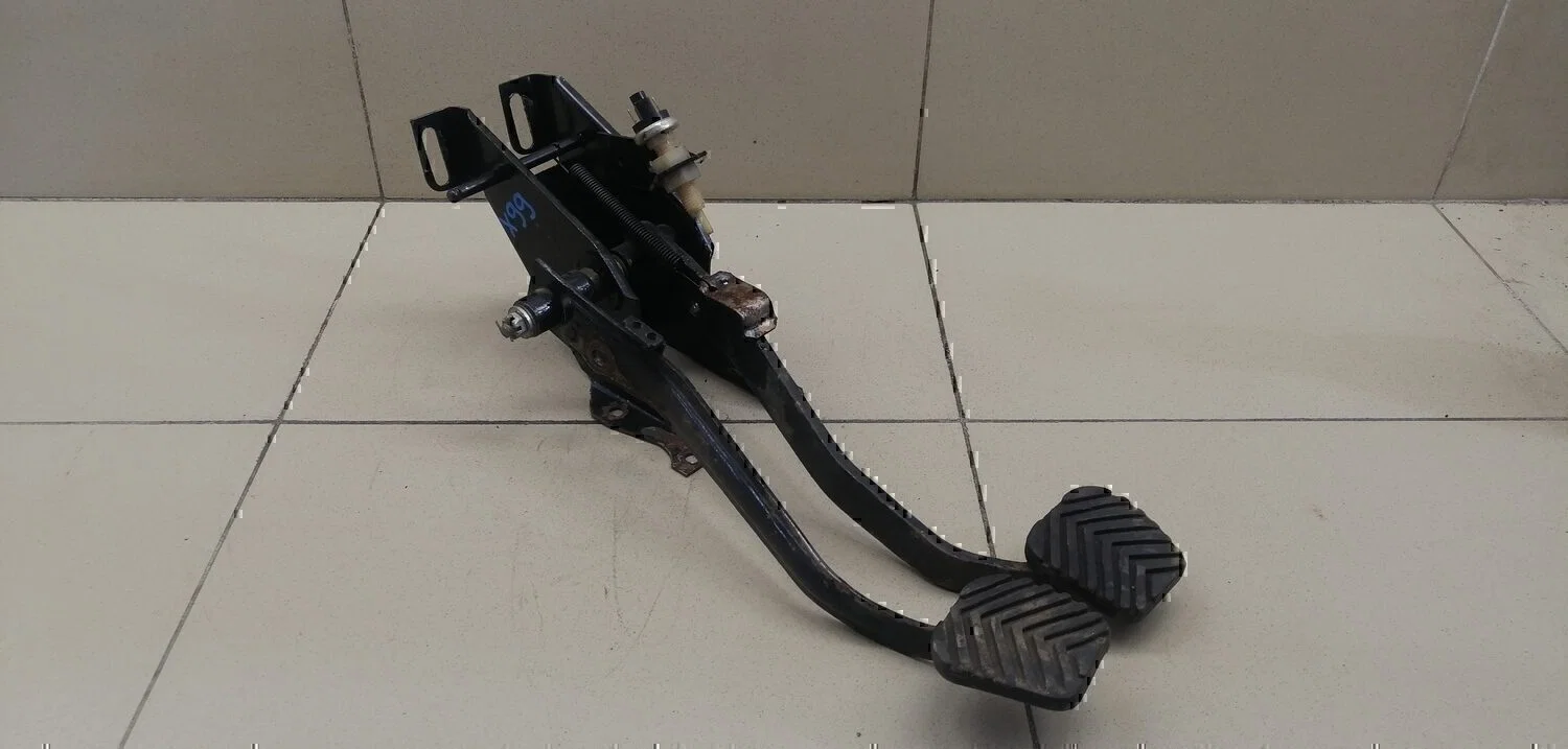 Блок педалей GAZ Volga 3110 1997–2004 - миниатюра 3