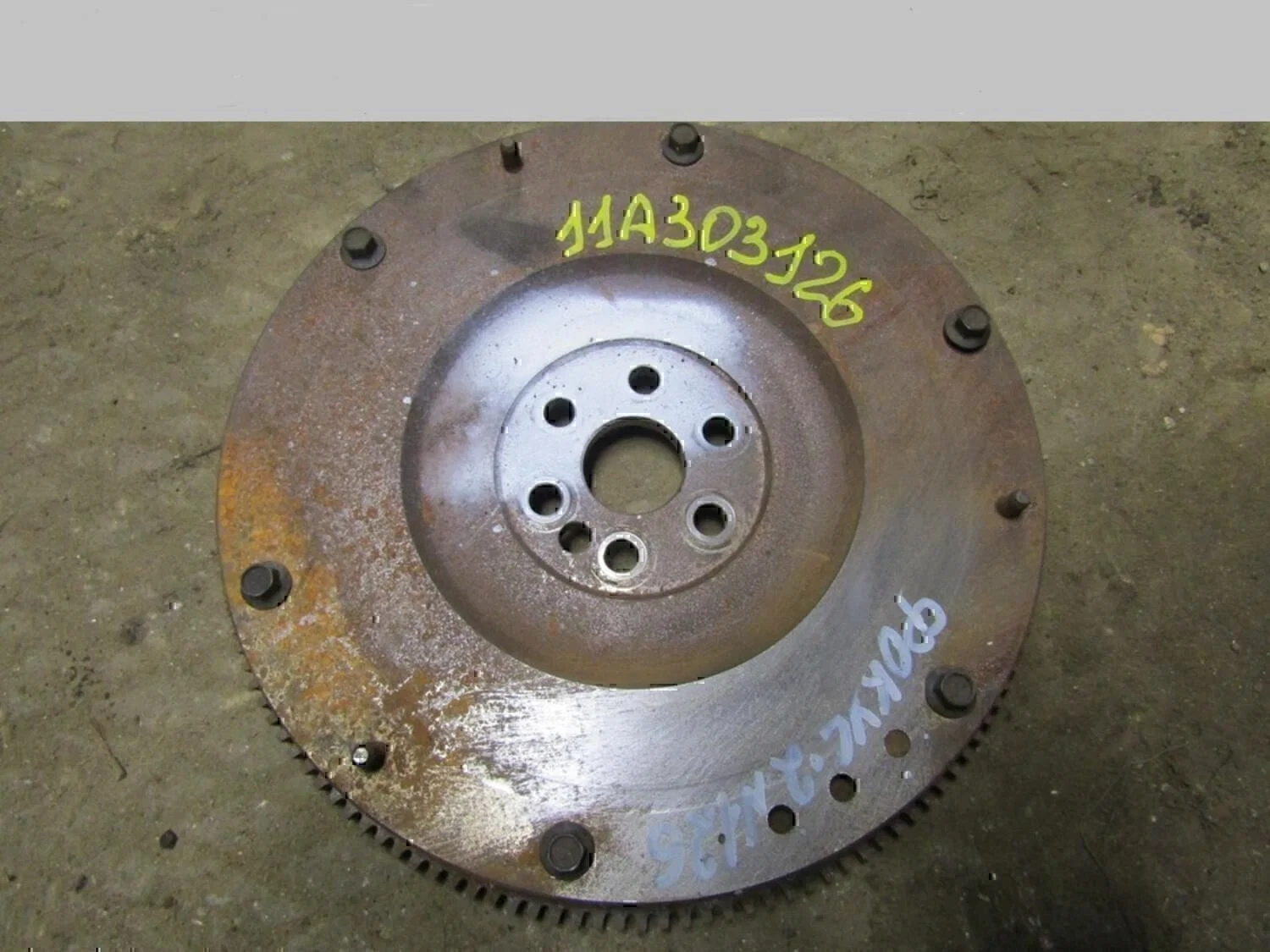 Маховик FORD Fiesta 1995-2000 - изображение 1