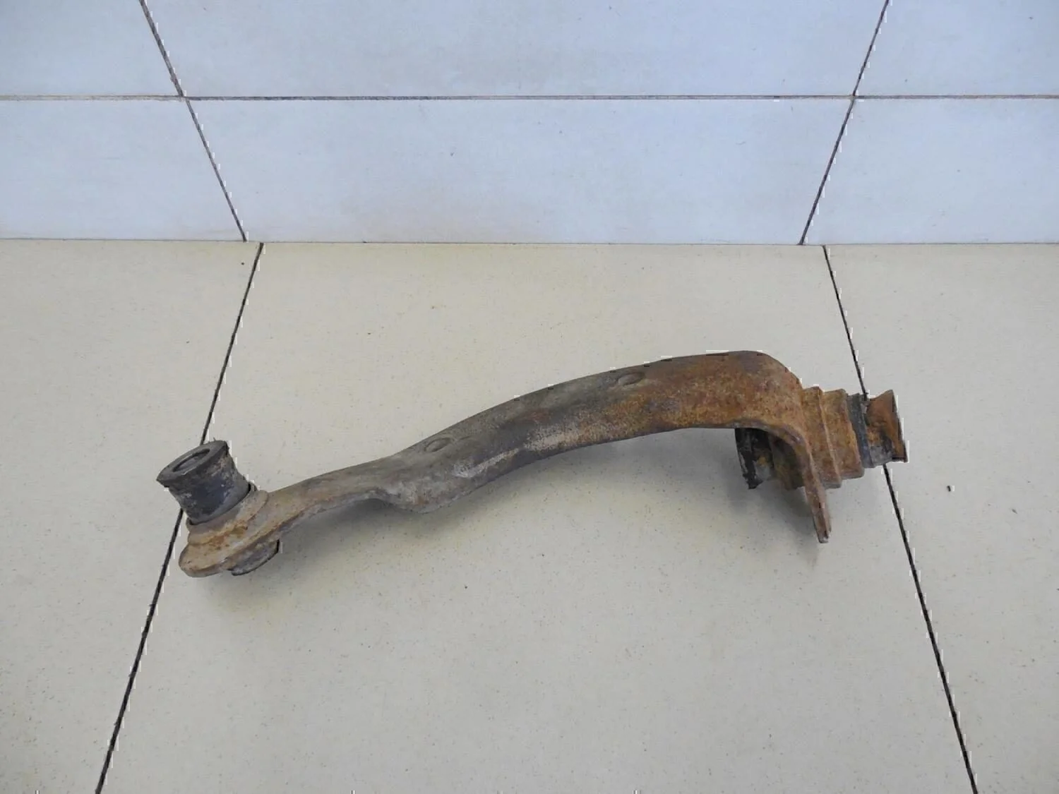 Кронштейн передней балки RENAULT Megane II 2002-2009 - изображение 1