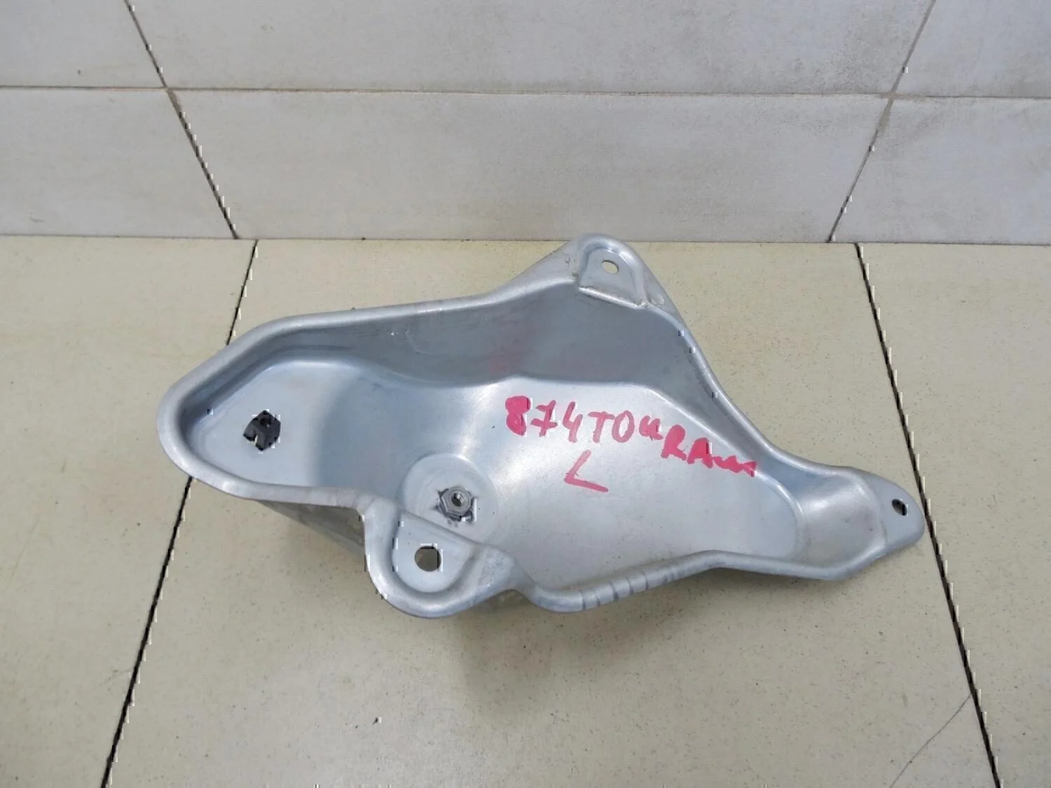Кронштейн (сопут. товар) VW Touran 2003-2010 - миниатюра 2