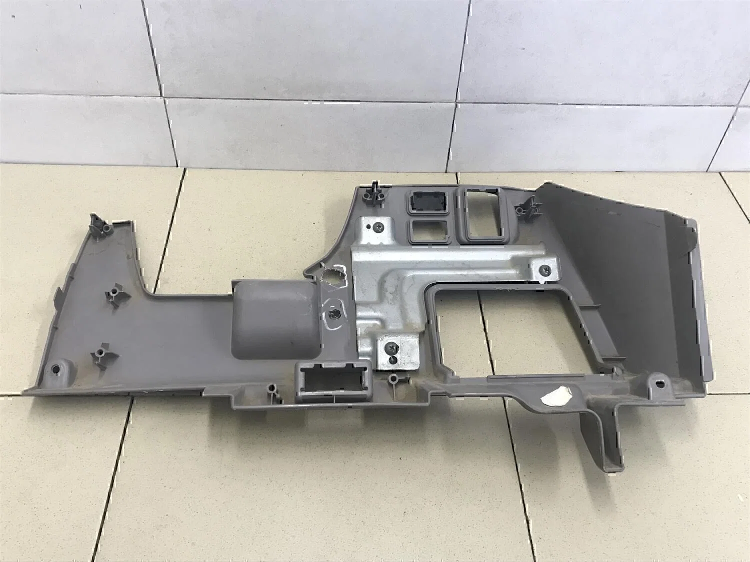 Накладка декоративная NISSAN Almera Tino 2000-2006 - миниатюра 8