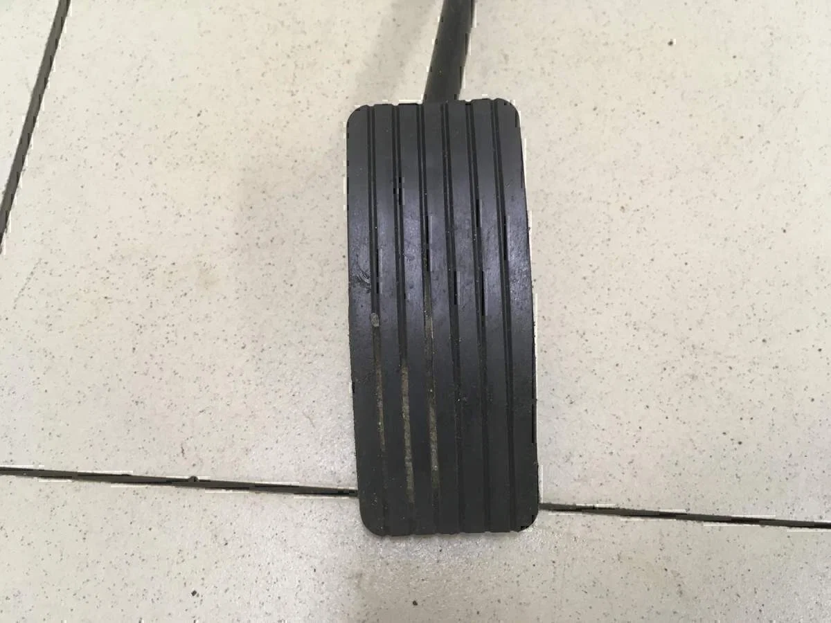Педаль газа Hyundai-KIA Getz 2002-2010 - миниатюра 2