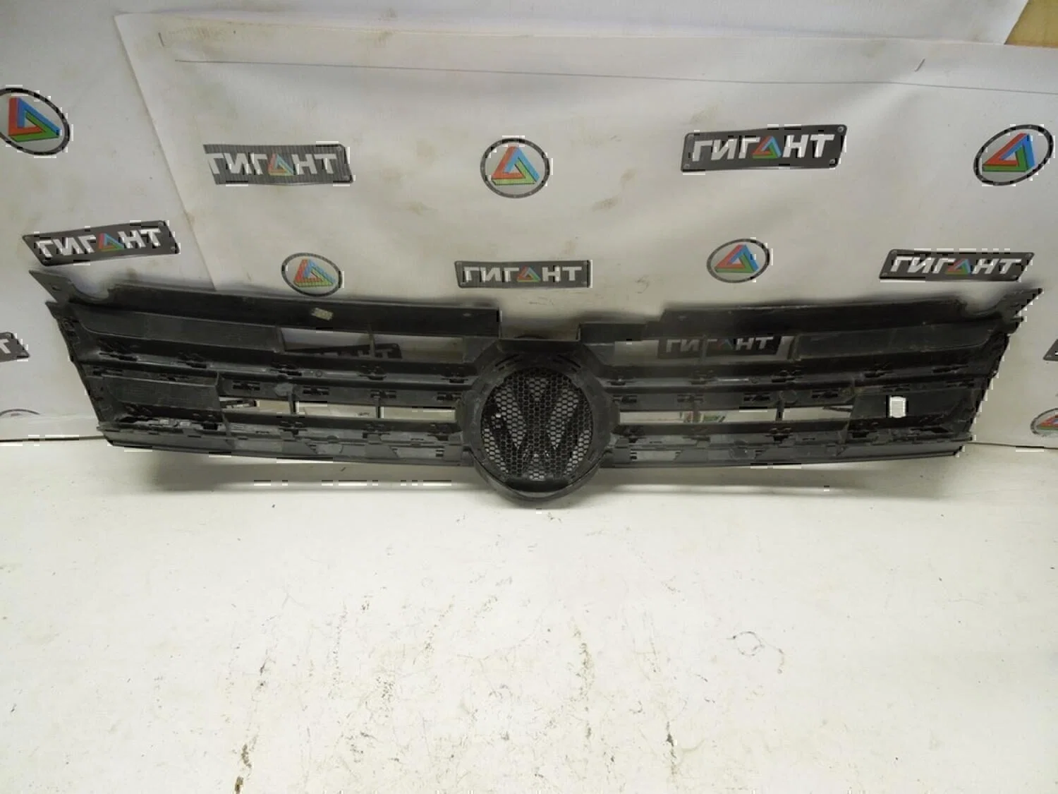 Решетка радиатора VW Touareg 2010> - миниатюра 5