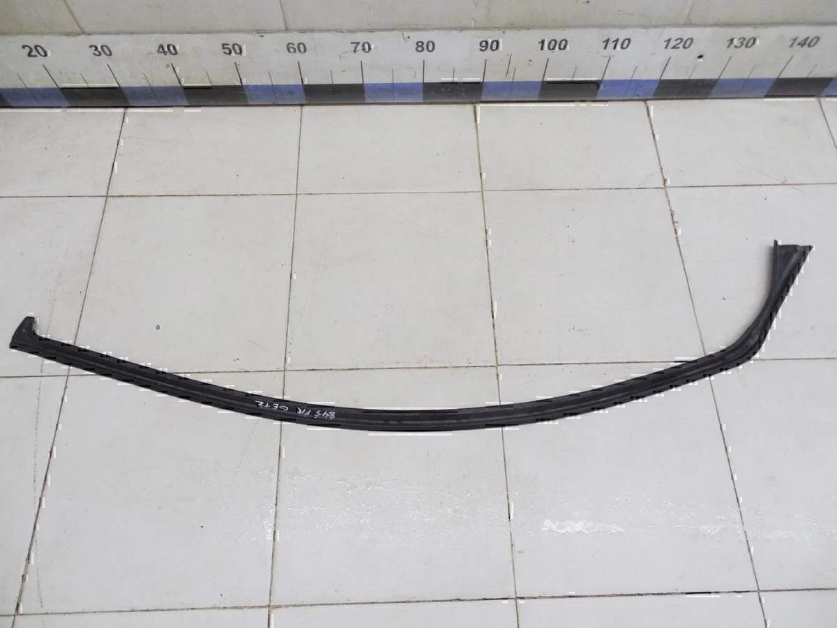 Уплотнитель (внутри) Hyundai-KIA Getz 2002-2010 - изображение 1