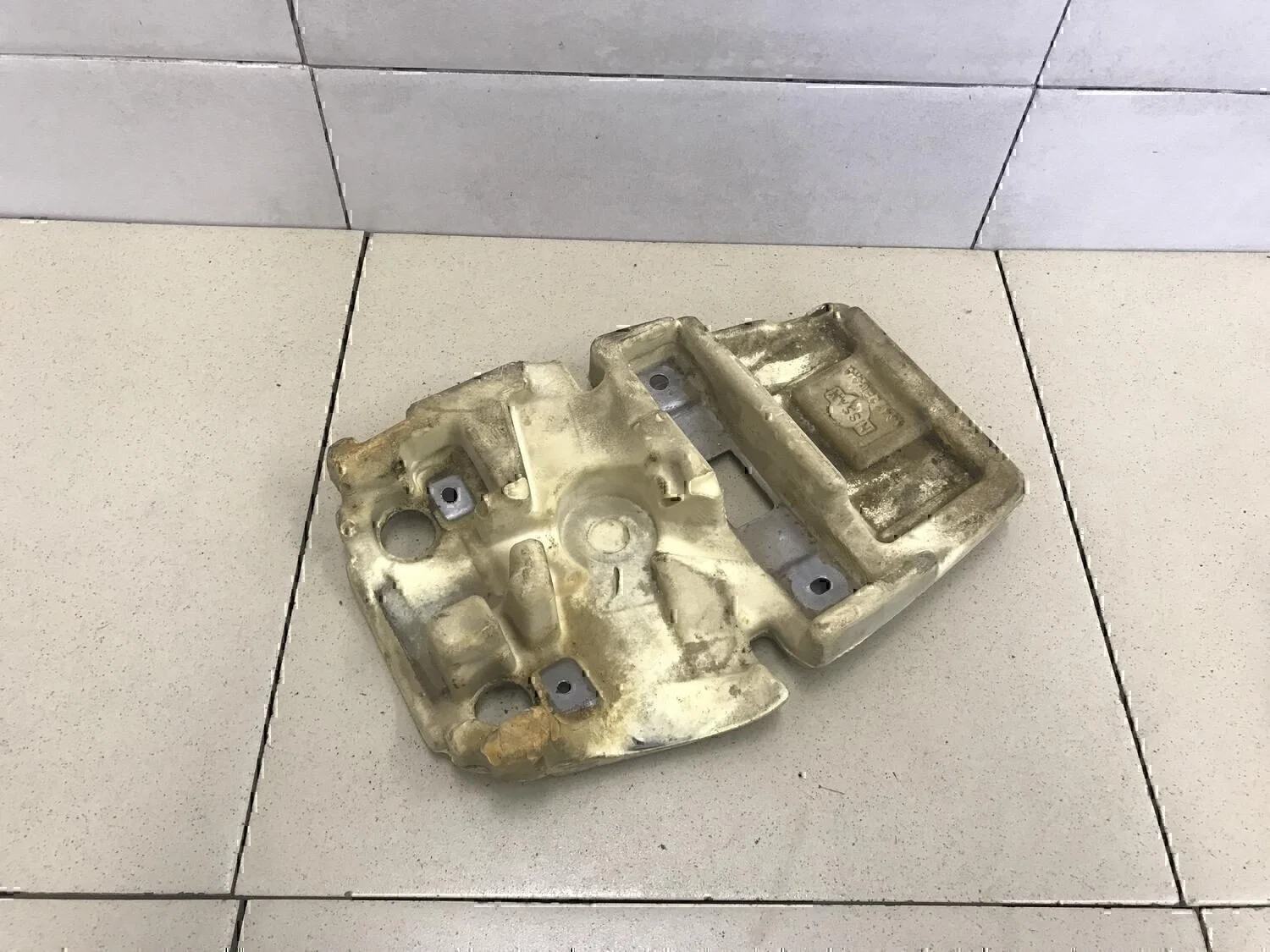 Кожух рулевой колонки NISSAN Almera Tino 2000-2006 - миниатюра 4