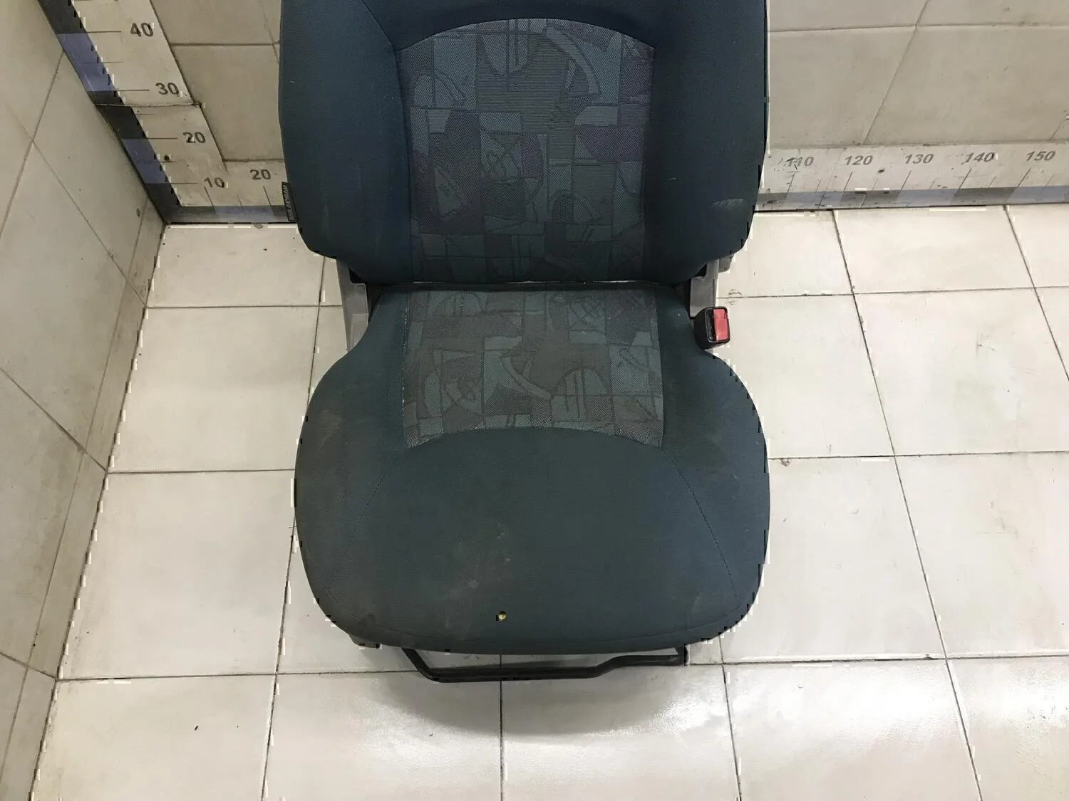 Сиденье переднее правое NISSAN Almera Tino 2000-2006 - миниатюра 2