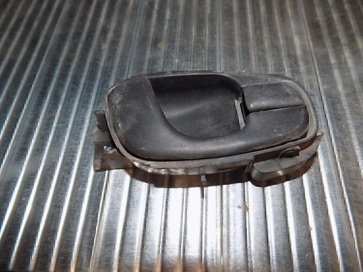 Ручка двери внутренняя правая Chevrolet Lanos 2004-2010 - изображение 1