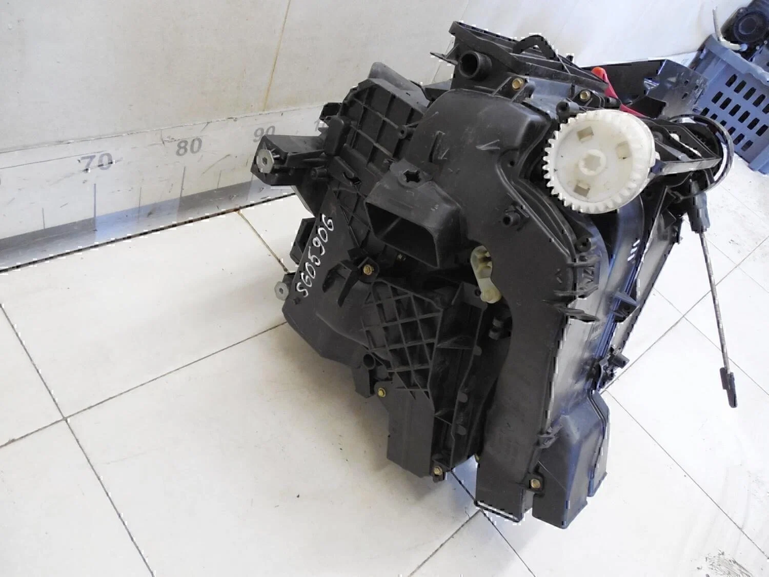 Корпус отопителя Audi Touran 2003-2010 - миниатюра 3