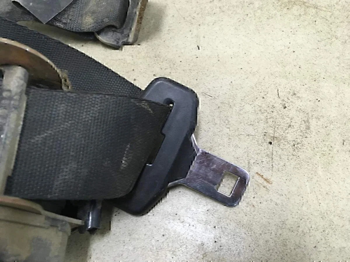 Ремень безопасности FORD Focus I 1998-2004 - миниатюра 2