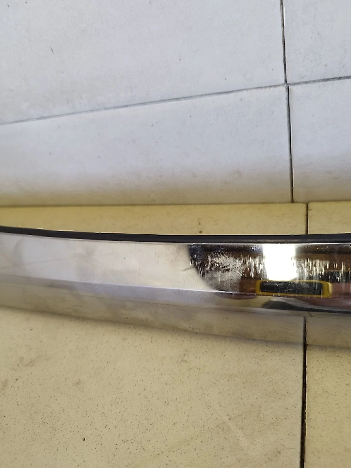 Молдинг капота TOYOTA Land Cruiser (150)-Prado 2009> - миниатюра 2