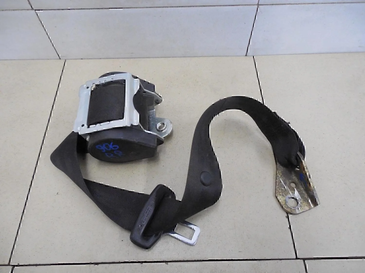 Ремень безопасности VW Golf V 2003-2009 - миниатюра 4
