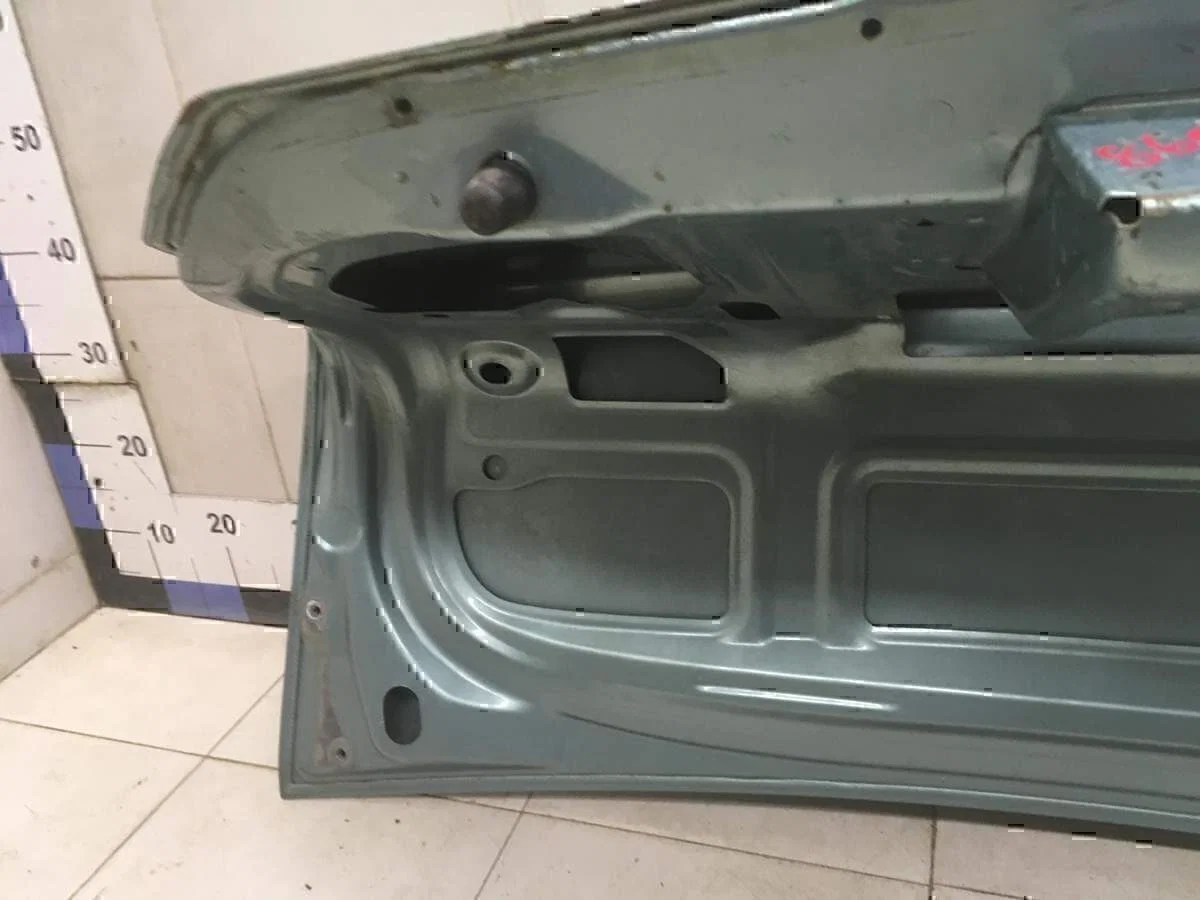 Крышка багажника FORD Focus I 1998-2004 - миниатюра 7