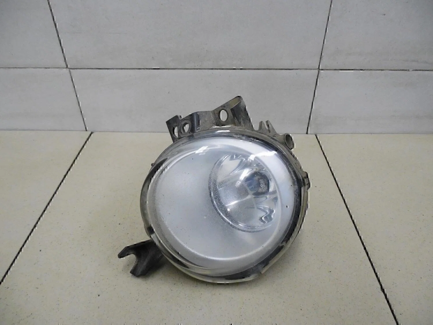 Фара противотуманная правая VW Touareg 2002-2010 - миниатюра 2