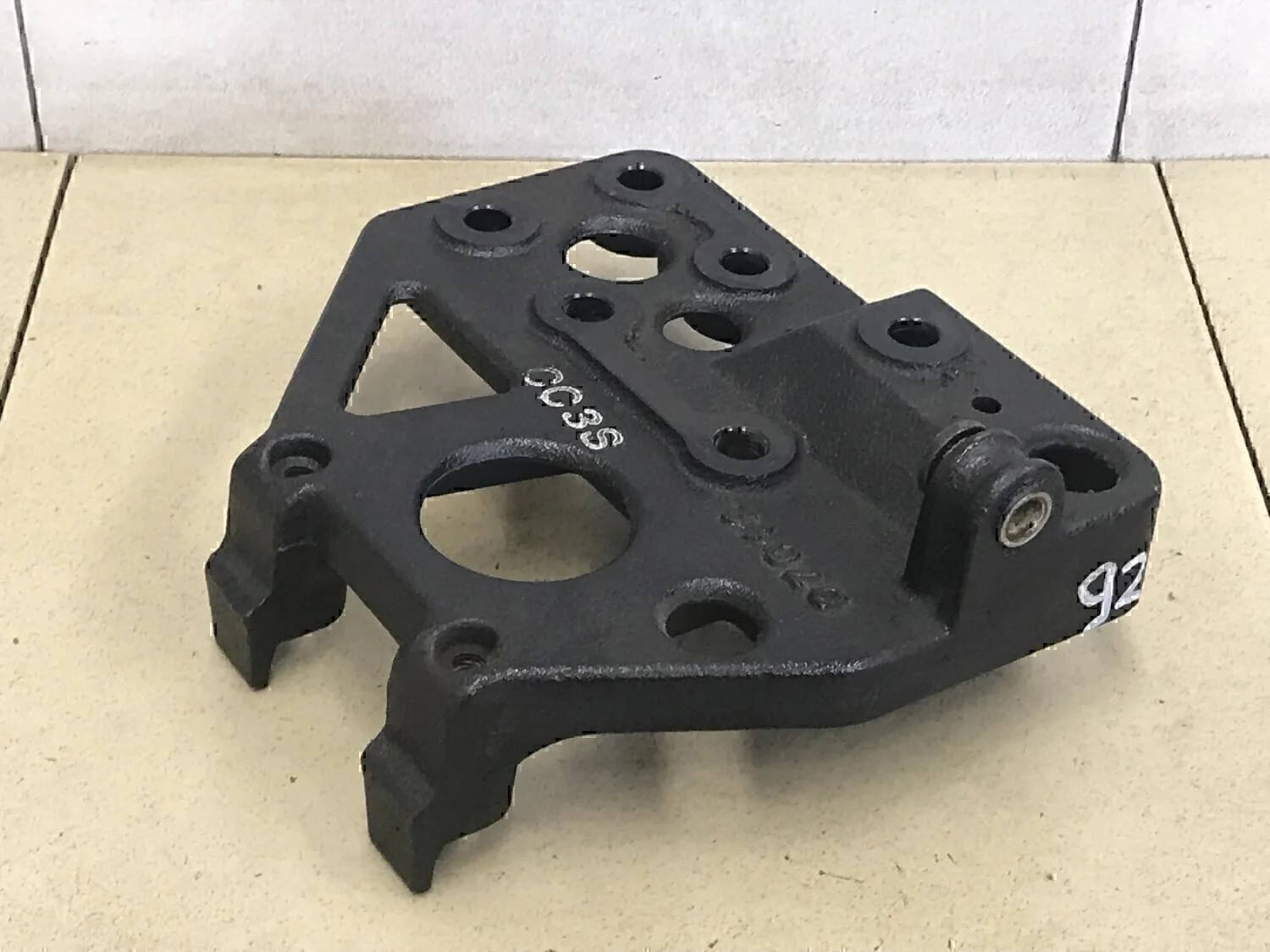 Кронштейн кондиционера Hyundai-KIA Spectra 2001-2011 - миниатюра 3