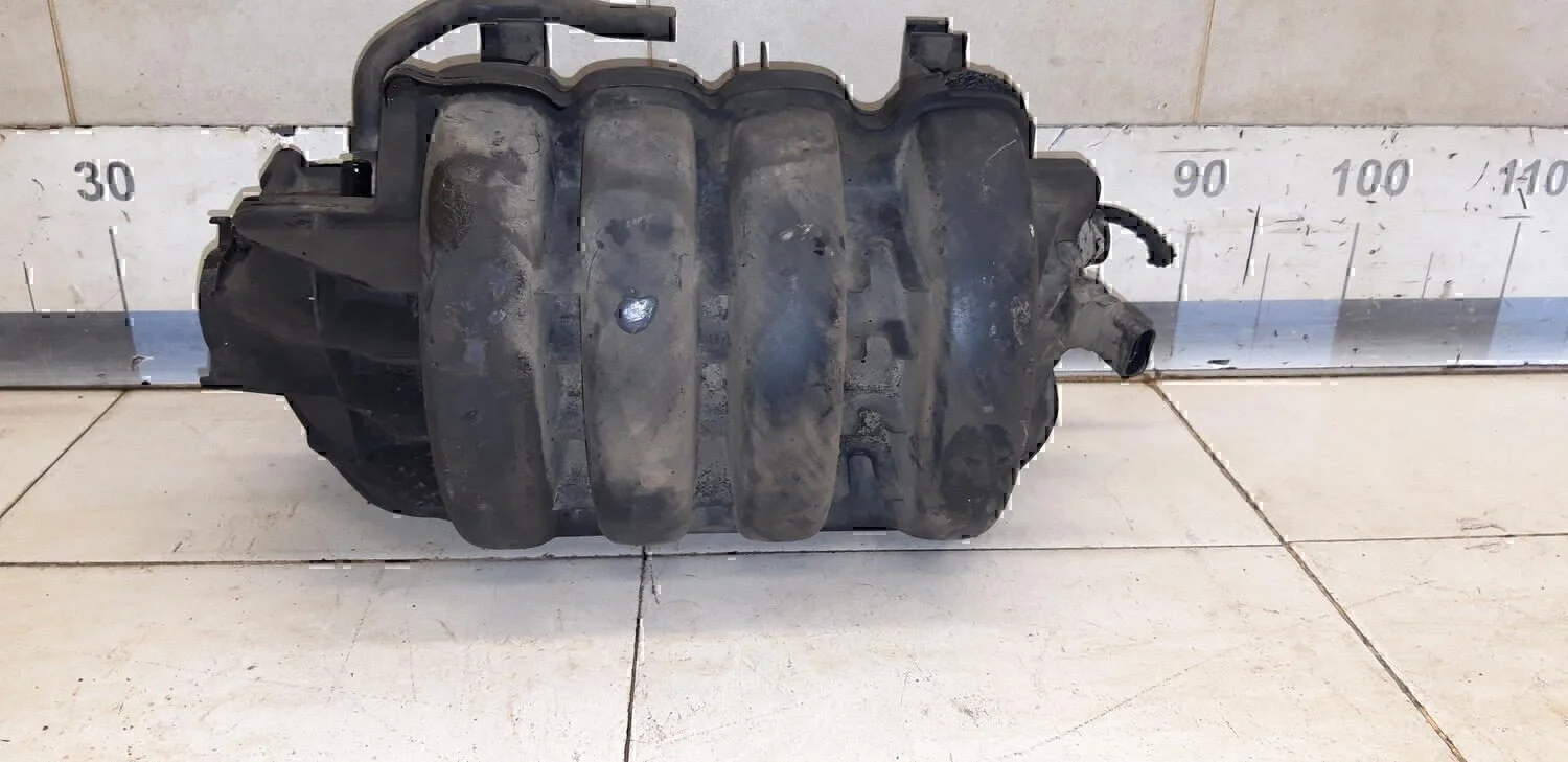 Впускной коллекор Audi Passat [B6] 2005-2010 - миниатюра 2
