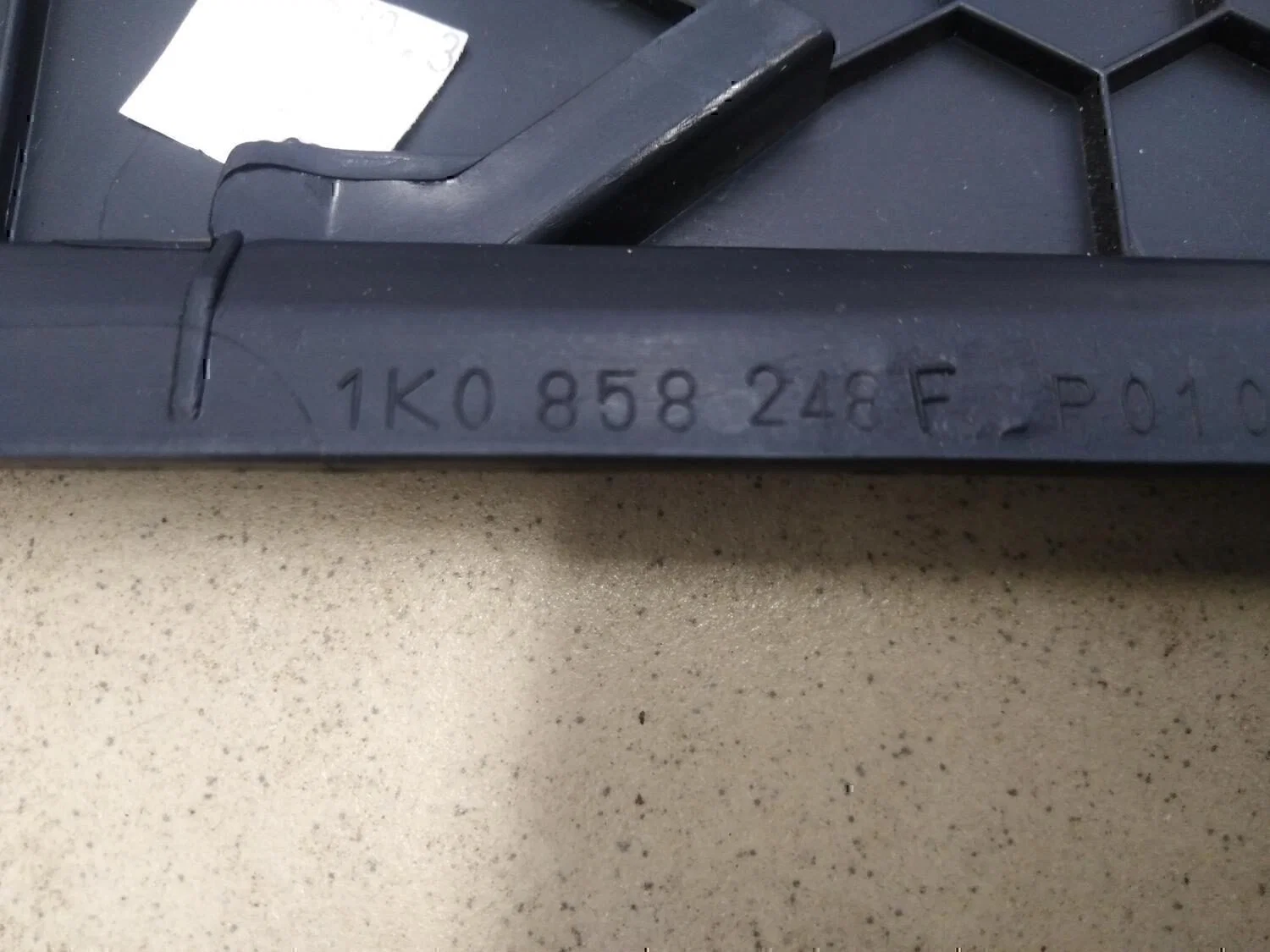 Накладка (кузов внутри) VW Jetta 2006-2011 - миниатюра 5