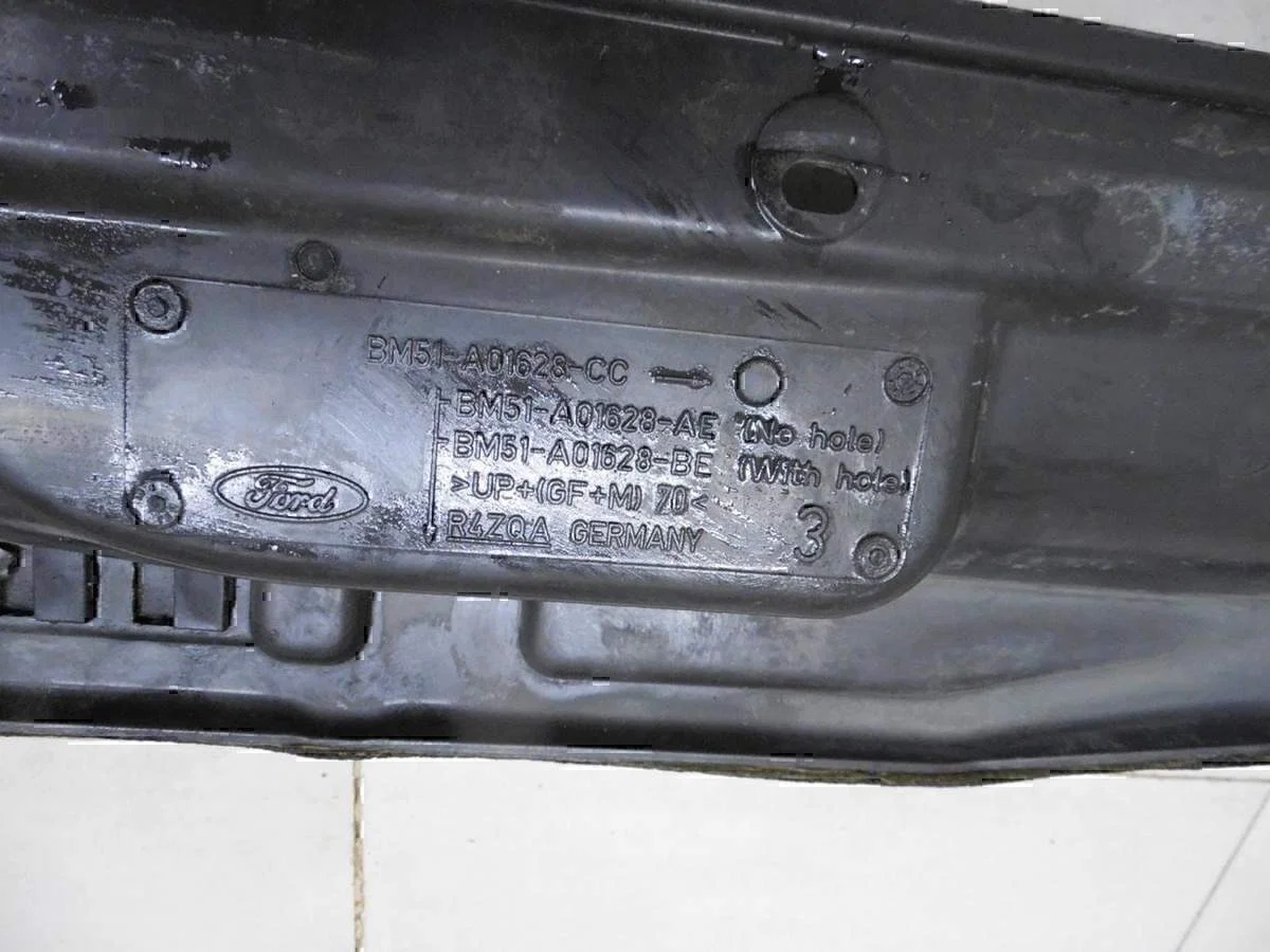 Водосток FORD Focus III 2011> - миниатюра 2